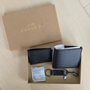 NWT Coach Men’s 3-in-1 Wallet & Keychain Boxed Gift Set - Black